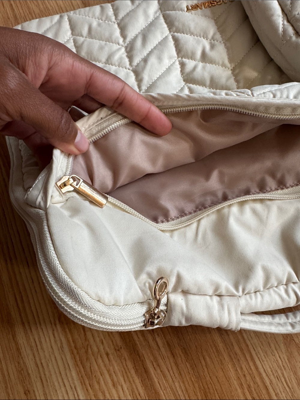 BAGSMART Quilted Laptop Sleeve with Pouch ✨ - Picture 4 of 10